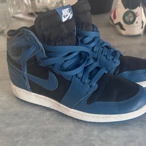 Nike Air Jordan 1 Mid Royal Blue Black – Size 5Y (GS)